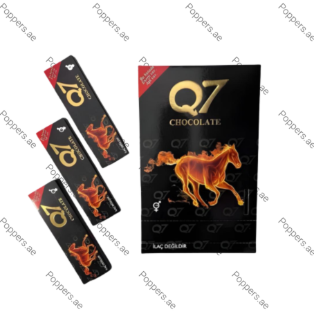 Q7 Chocolate sachets and product box on white background